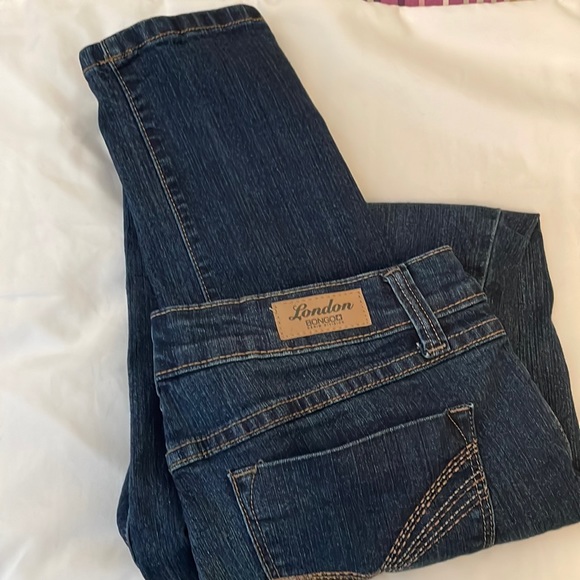 Women’s jeans size 9. Bongo London brand. Skinny bottom. - Picture 1 of 9